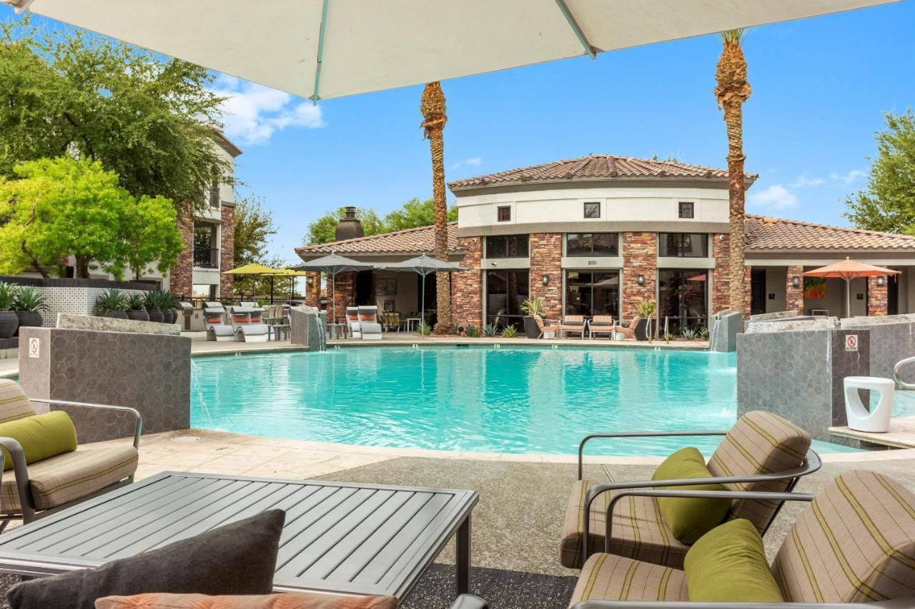 Cozysuites Glendale By The Stadium With Pool 01 Exterior foto