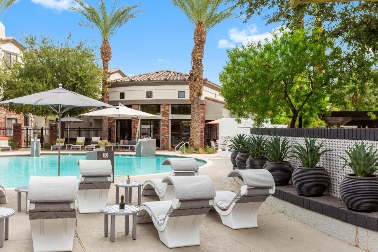 Cozysuites Glendale By The Stadium With Pool 01 Exterior foto