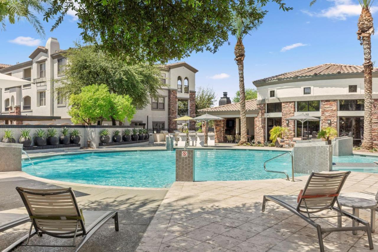Cozysuites Glendale By The Stadium With Pool 01 Exterior foto